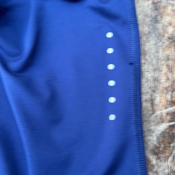 Nike NWOT Epic cropped running leggings with mesh mid rise firm support size M - Picture 10 of 14